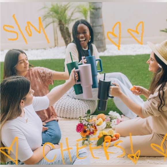 New Simple Modern TREK 40oz Tumbler in Very Peri 😍 - Picture 16 of 17